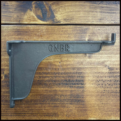 Cast Iron GNER Lipped Shelf Brackets - Suitable for 9 Deep Shelves