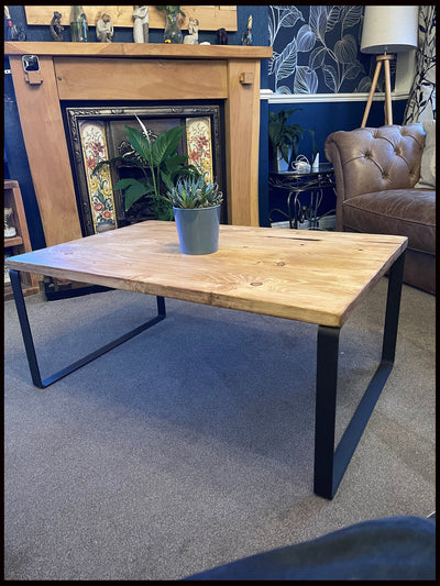 Derwent solid wood table